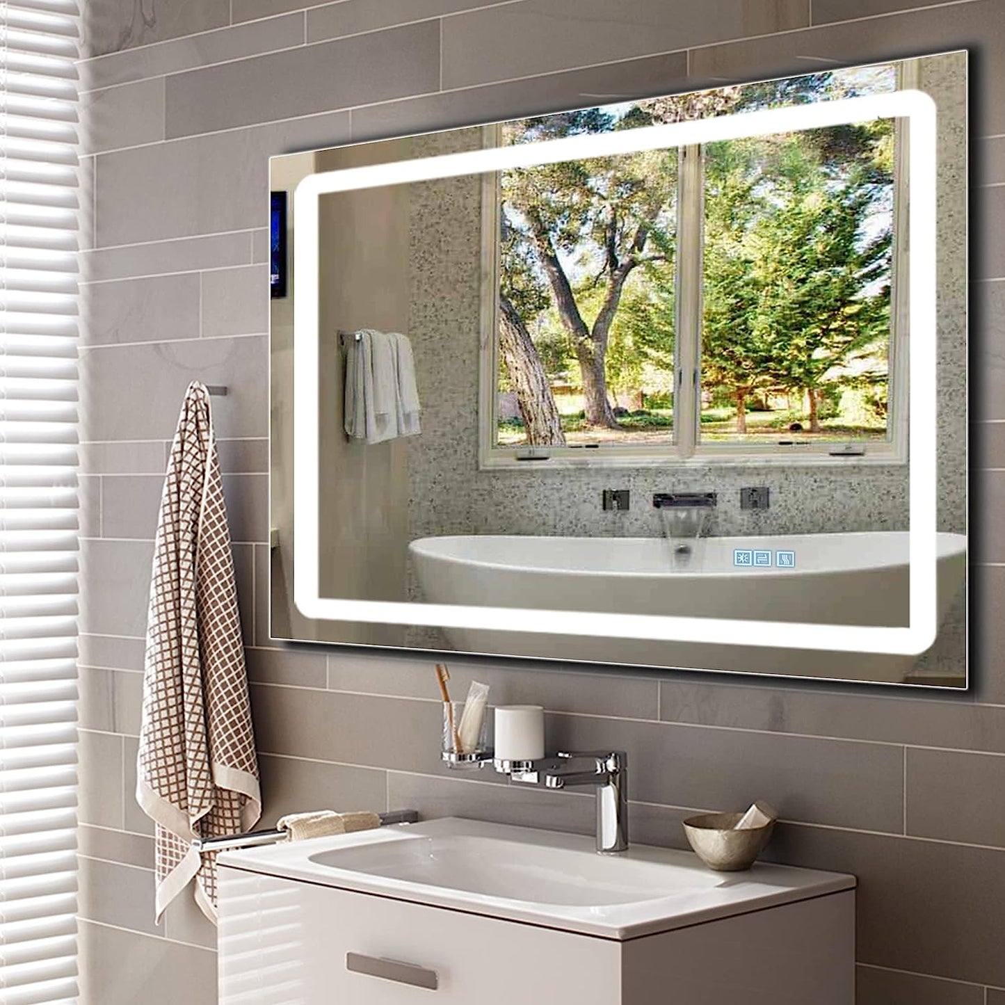 Led Lighted Bathroom Mirror Dimming Bathroom Vanity Mirror Touch Switch, Memory Function, Defogger, Wall Mirror with Lights (Horizontal or Vertical)